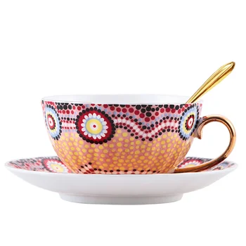 Роскошный Набор кофейных чашек из Европейского маленького роскошного костяного фарфора, Британский набор для послеобеденного чая, чайная чашка, Винтажная цветочная чайная чашка