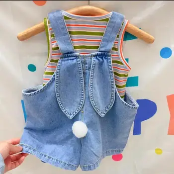 Детская одежда, комплект для маленьких девочек, Топ в полоску + милое цветное джинсовое платье-слинг, комплект из двух предметов, лето 2023 г.